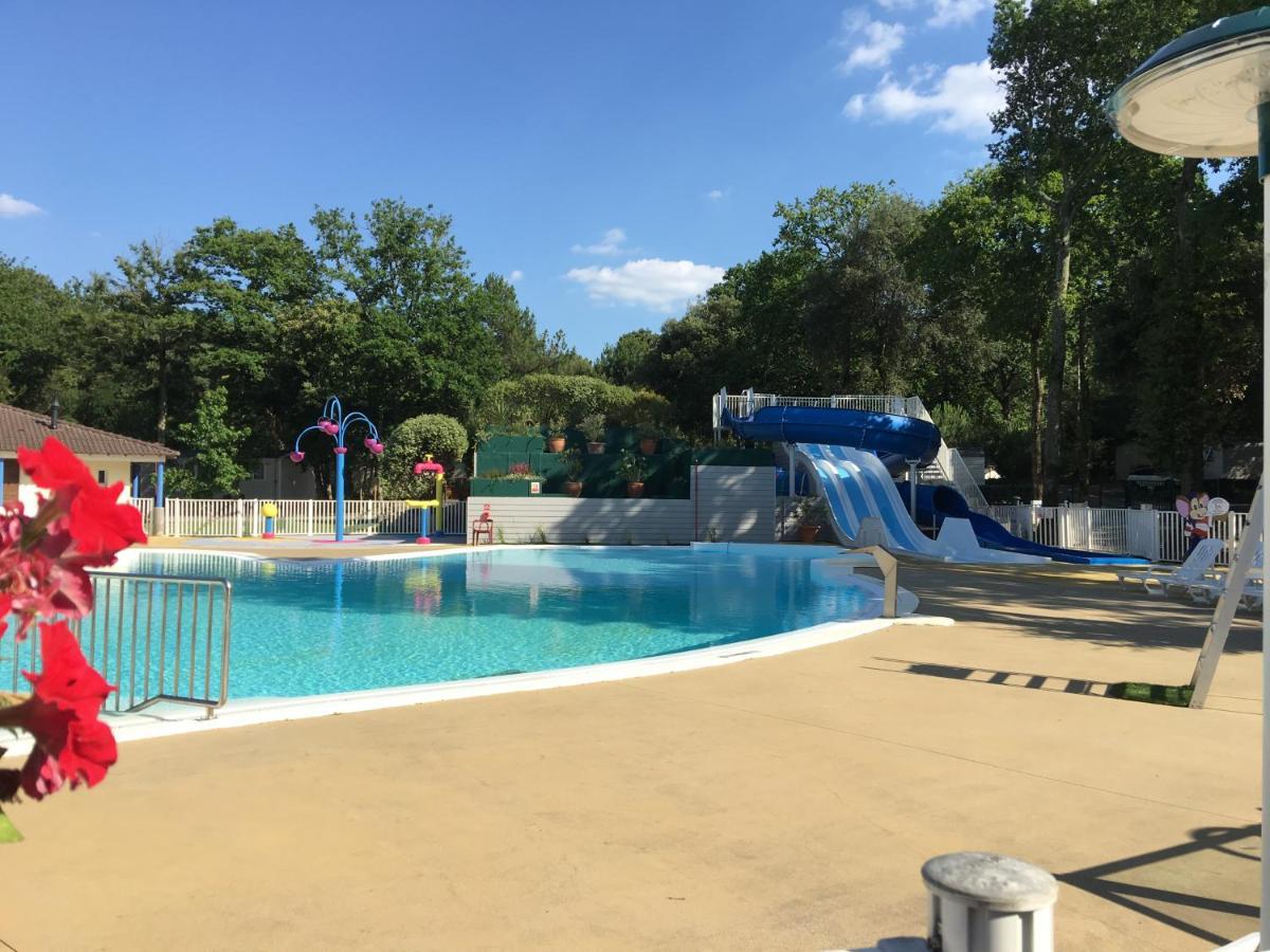 Mobilhome Familial 6 A 7 P 3 Chambres 42 M2 Saint Brevin Les Pierres Couchees Eksteriør bilde