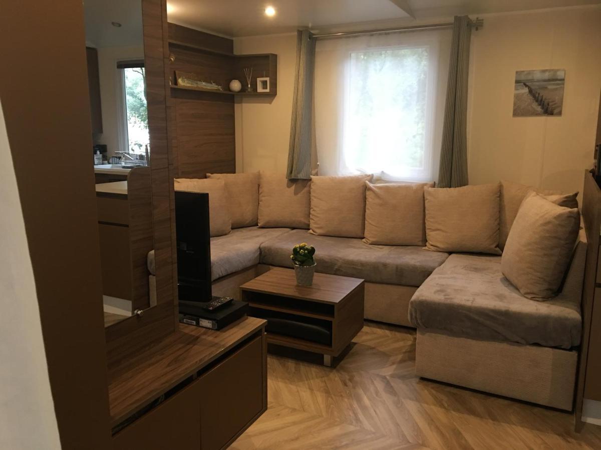 Mobilhome Familial 6 A 7 P 3 Chambres 42 M2 Saint Brevin Les Pierres Couchees Eksteriør bilde