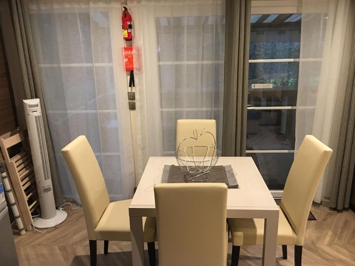 Mobilhome Familial 6 A 7 P 3 Chambres 42 M2 Saint Brevin Les Pierres Couchees Eksteriør bilde