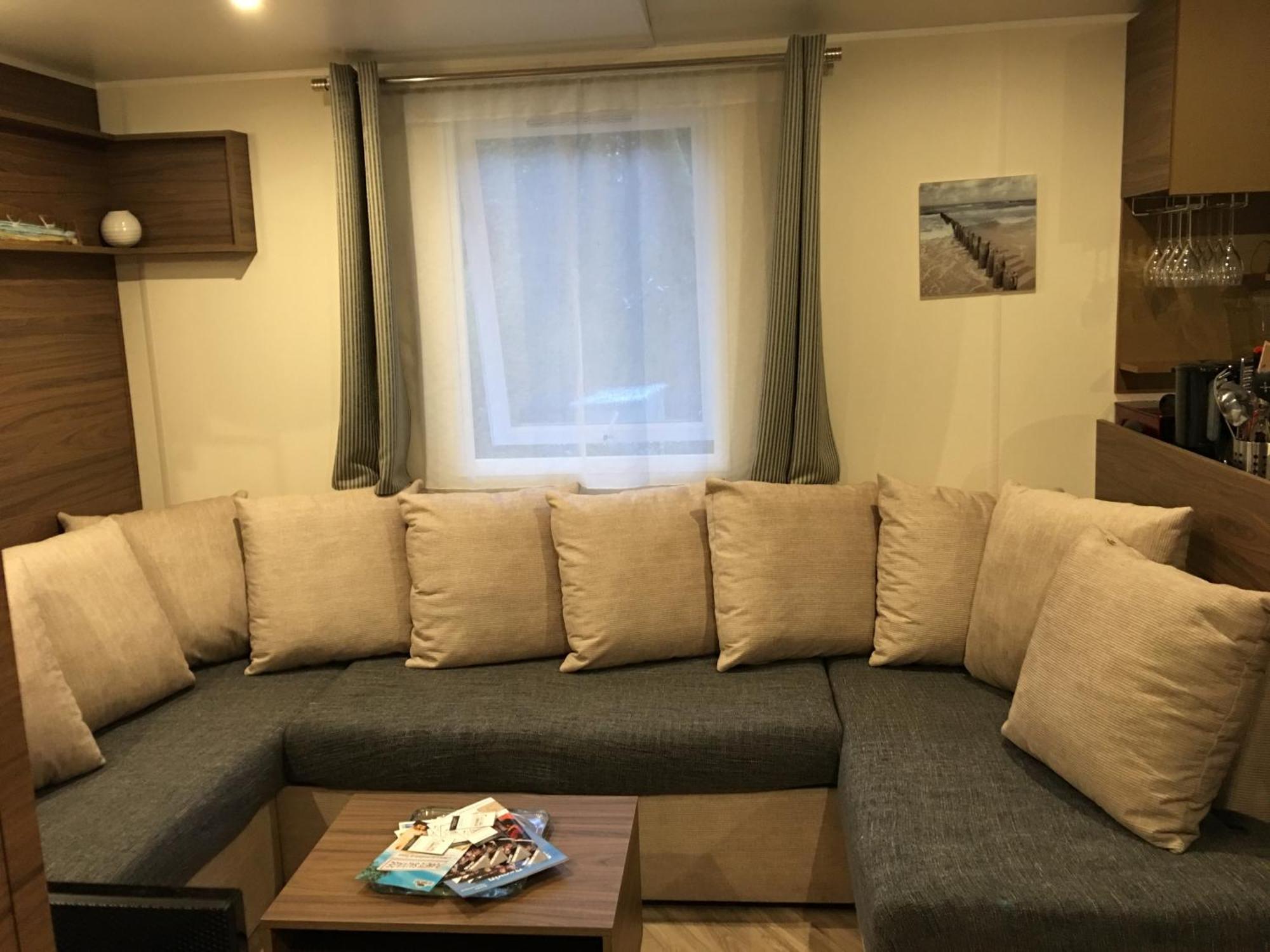 Mobilhome Familial 6 A 7 P 3 Chambres 42 M2 Saint Brevin Les Pierres Couchees Eksteriør bilde