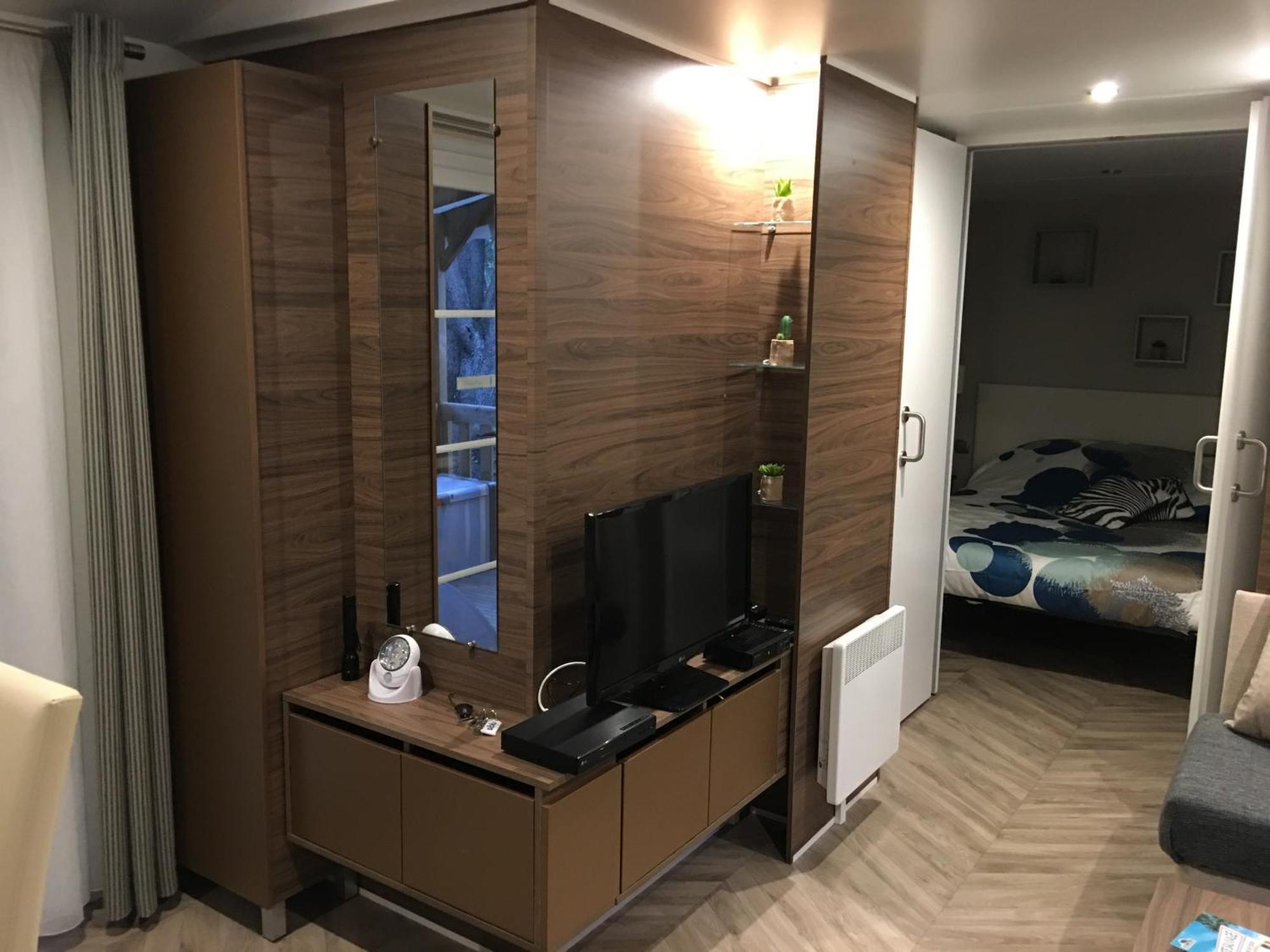 Mobilhome Familial 6 A 7 P 3 Chambres 42 M2 Saint Brevin Les Pierres Couchees Eksteriør bilde