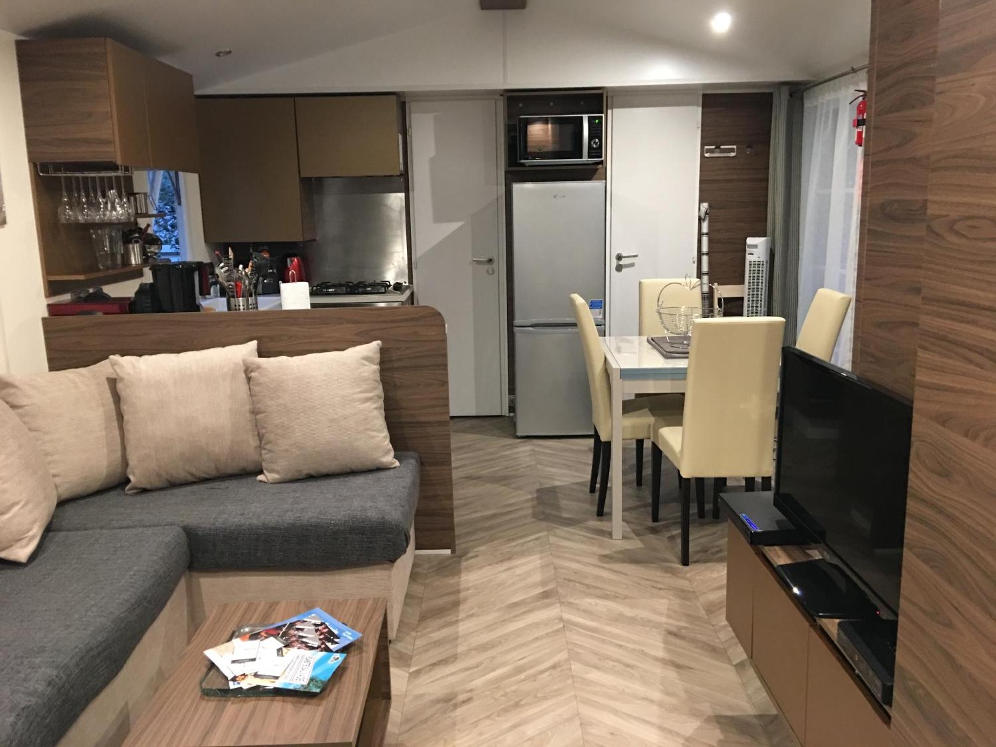Mobilhome Familial 6 A 7 P 3 Chambres 42 M2 Saint Brevin Les Pierres Couchees Eksteriør bilde